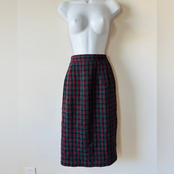 Vintage Red, Black & Green Plaid Boucle Tweed 2 Pc Skirt Suit Sz12 By: Panthers - Picture 2 of 14